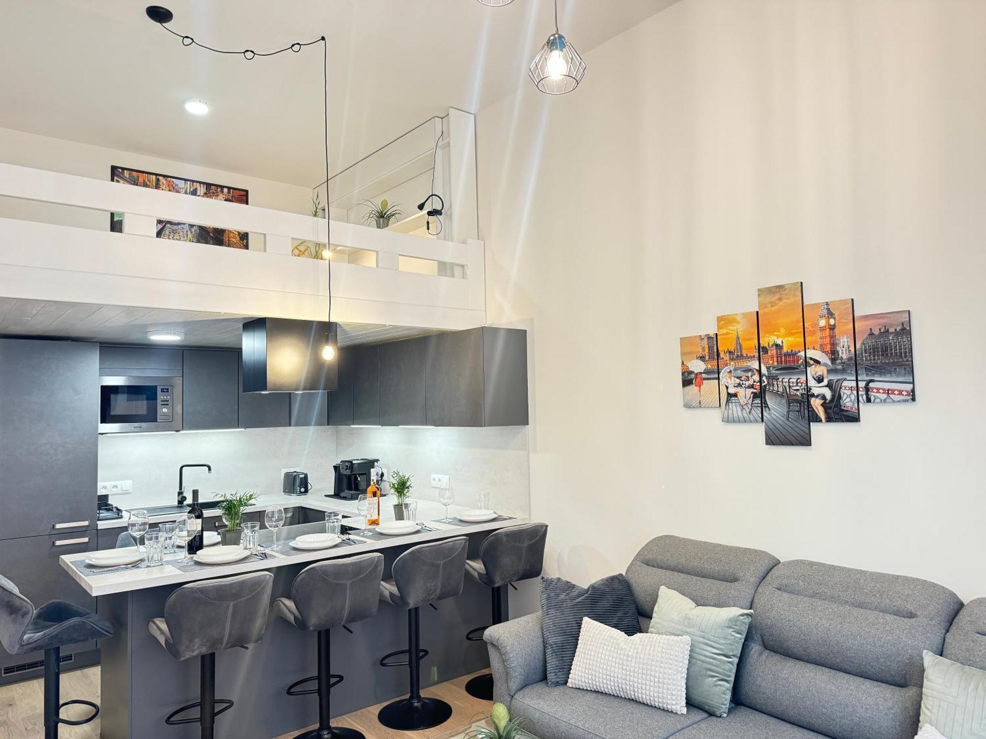 Free Parking - Cozy Near Vysehrad Railway Bridge Appartement