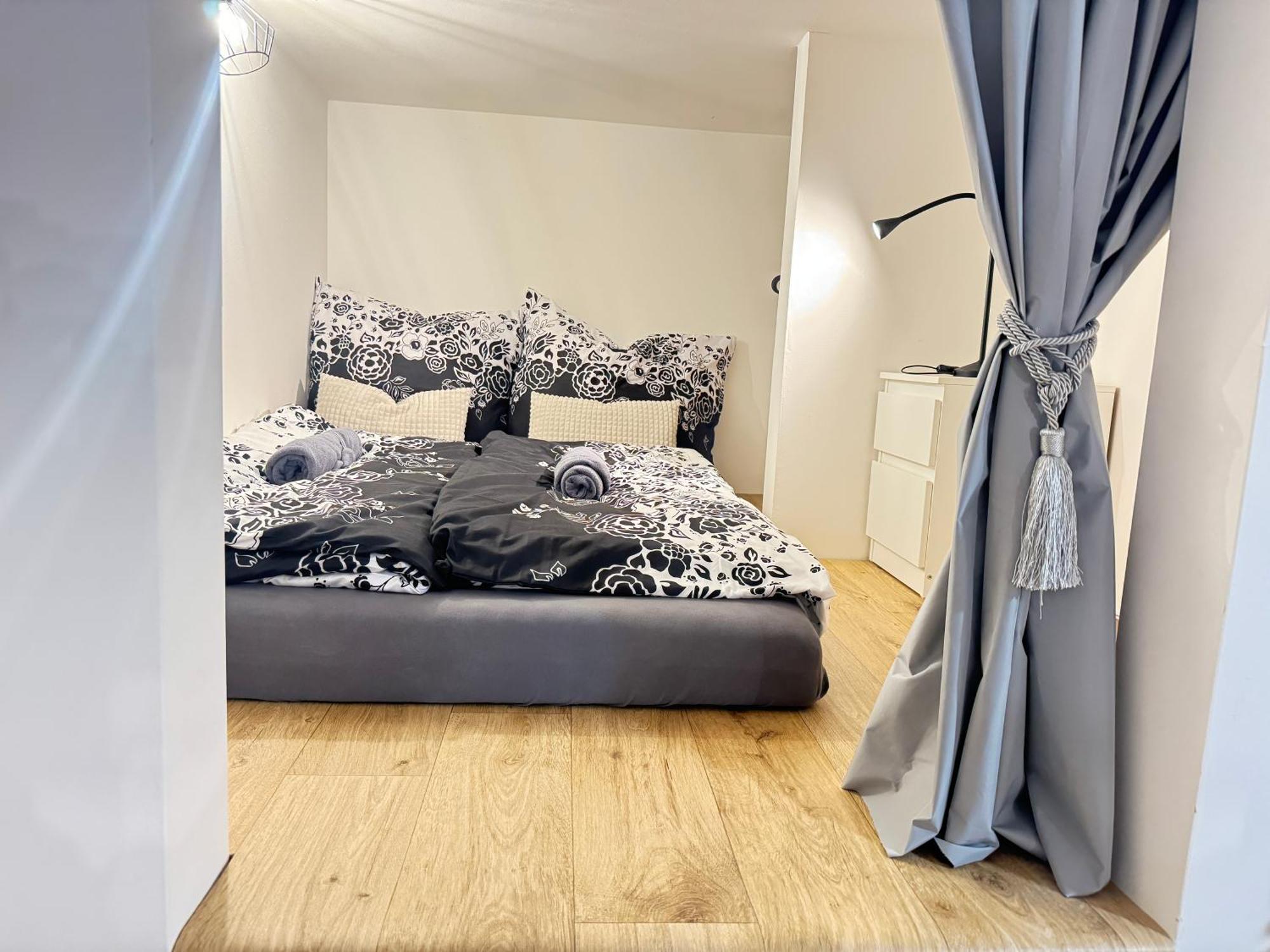Free Parking - Cozy Near Vysehrad Railway Bridge Appartement