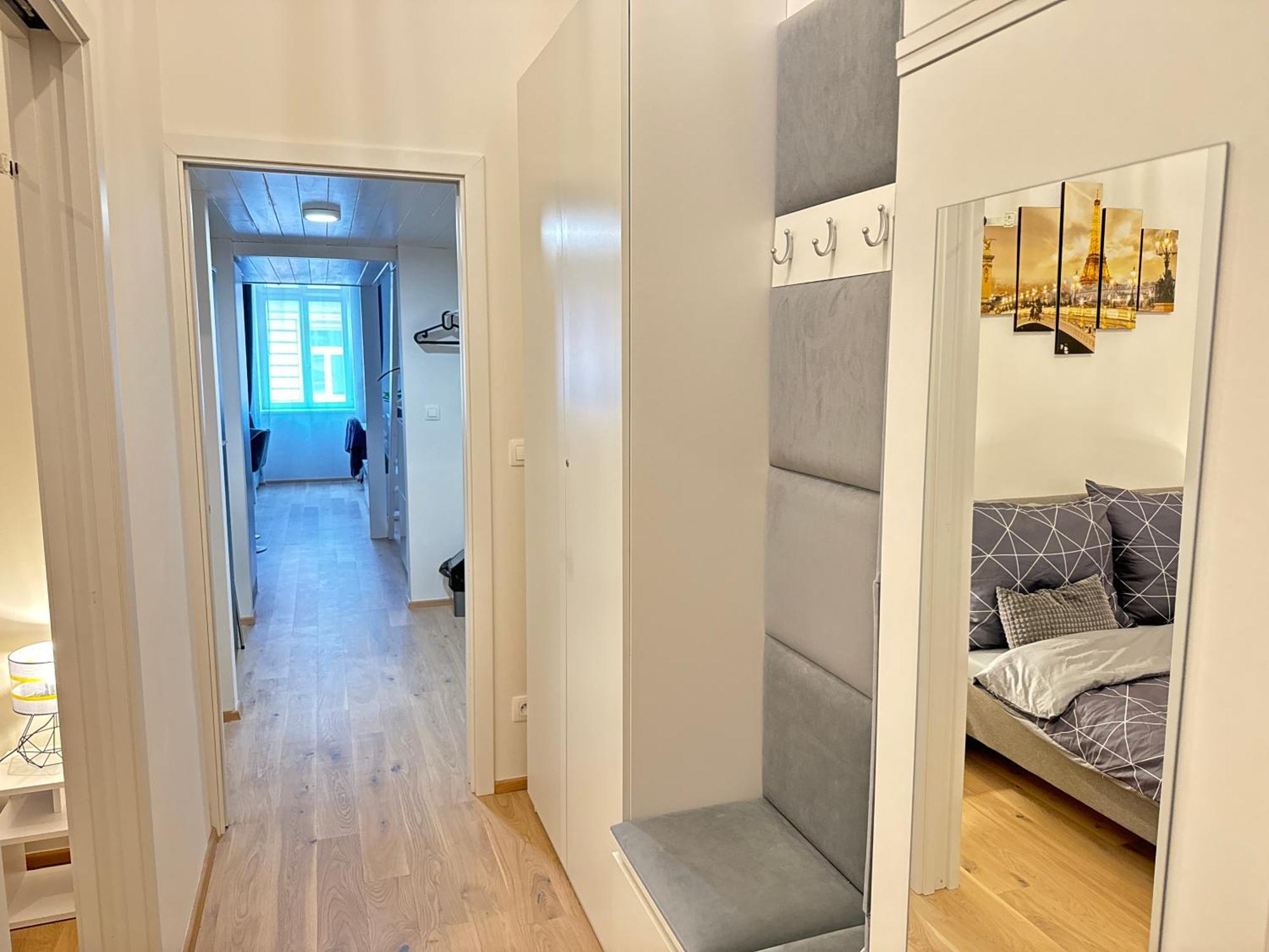 Free Parking - Cozy Near Vysehrad Railway Bridge Appartement Praag