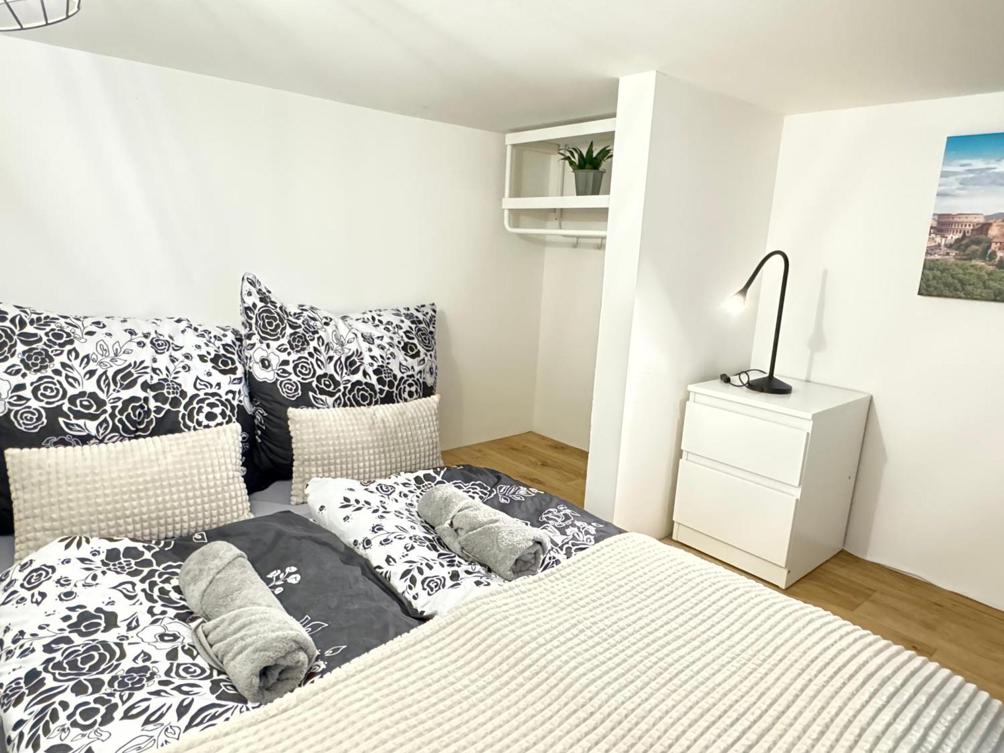 Free Parking - Cozy Near Vysehrad Railway Bridge Appartement