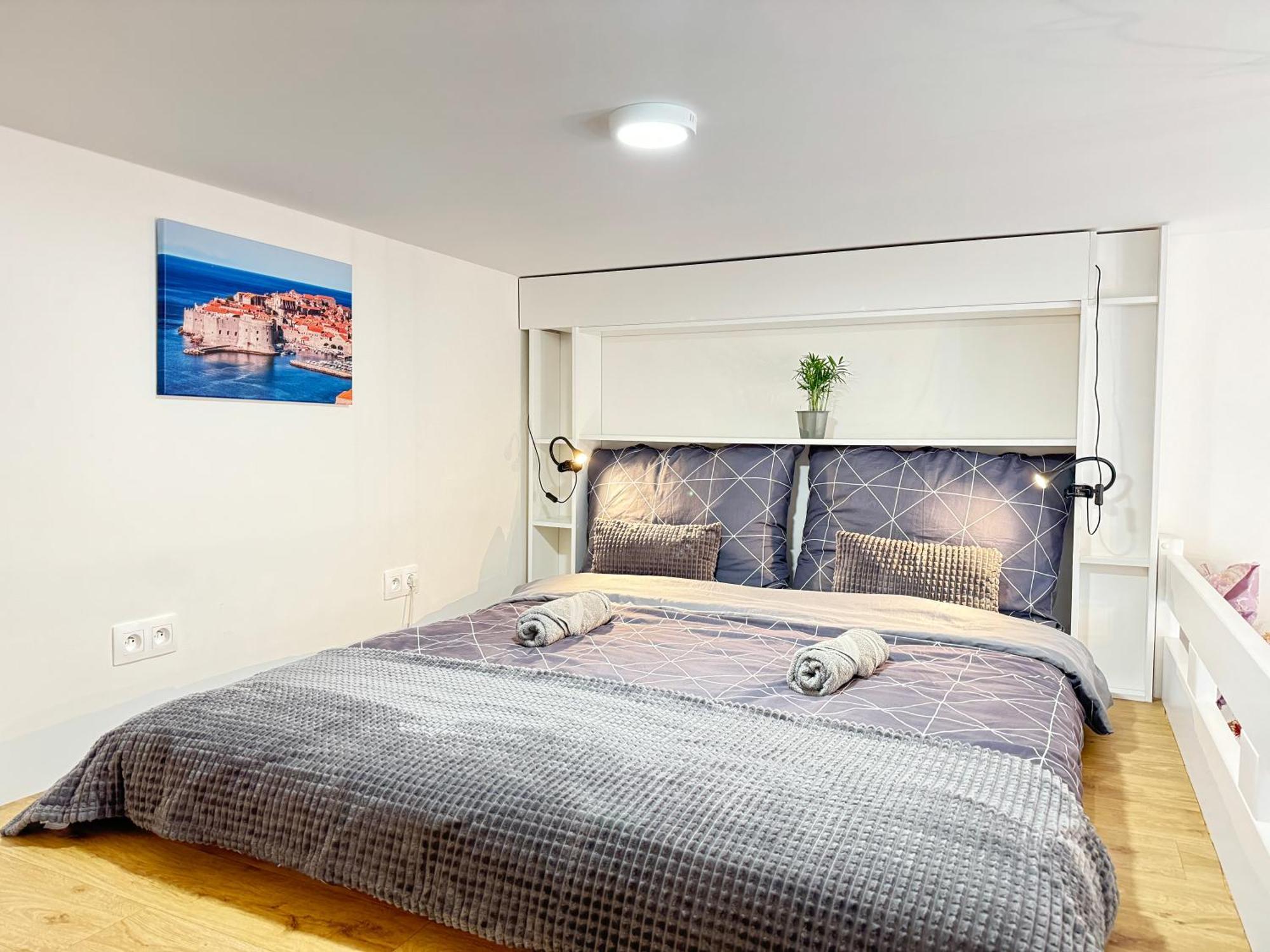 Free Parking - Cozy Near Vysehrad Railway Bridge Appartement